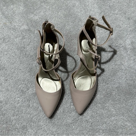 bandolino heels - Picture 2 of 4